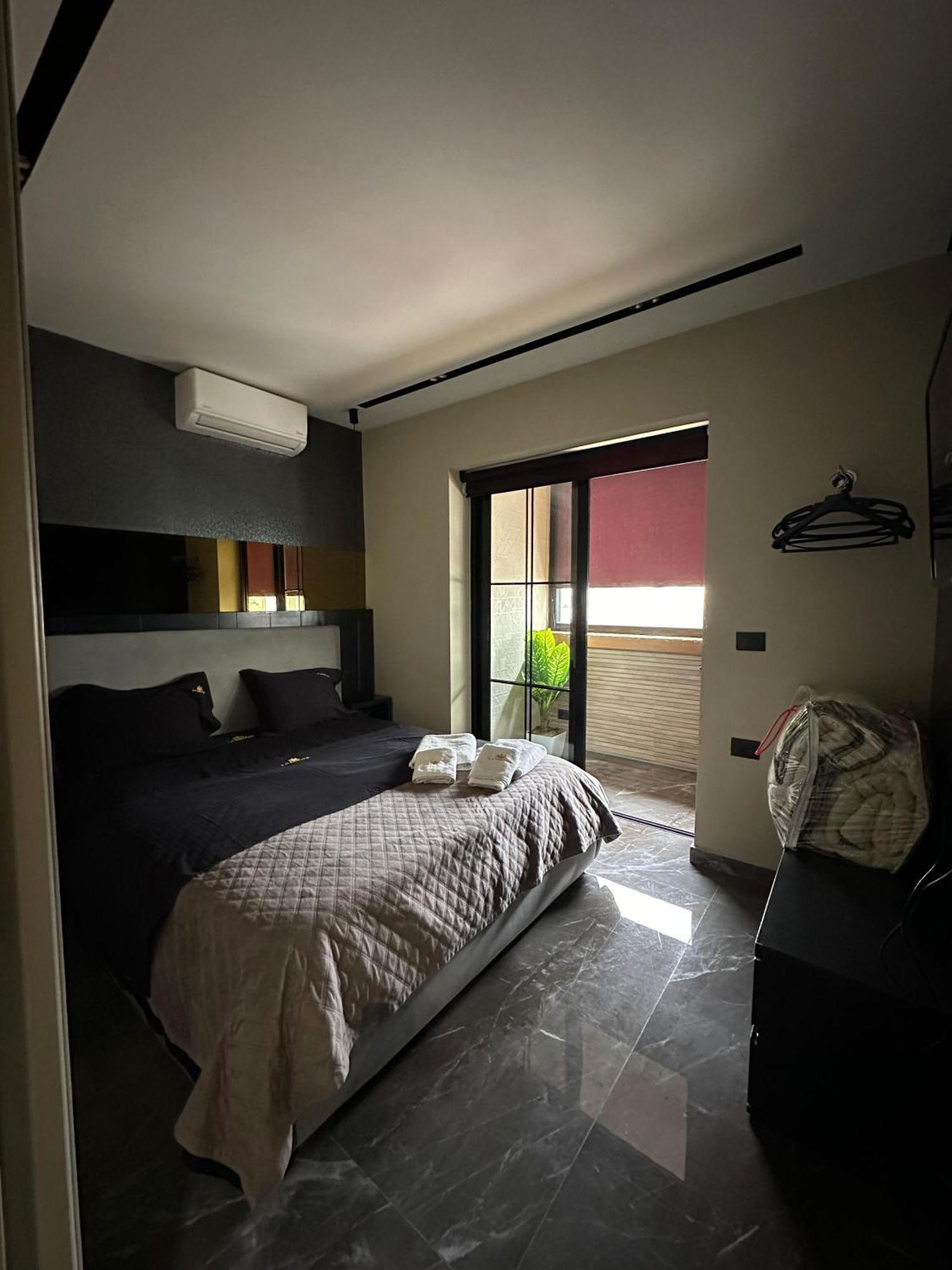 La Mirage Suites & Apartments Tirana Kültér fotó