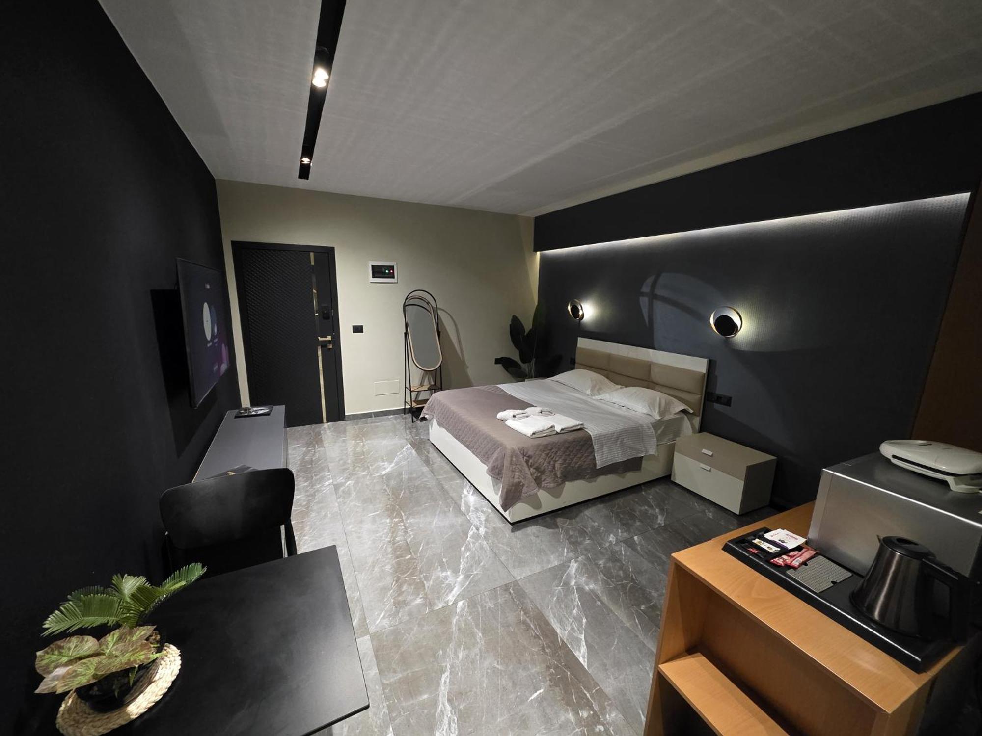 La Mirage Suites & Apartments Tirana Kültér fotó